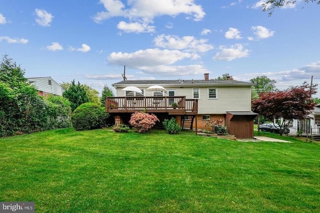 property at 11806 Seven Locks Rd