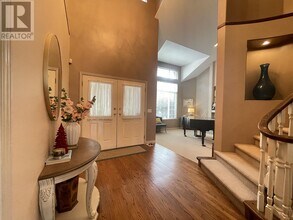 17 Hett Creek Dr in Port Moody, BC - Building Photo - Building Photo