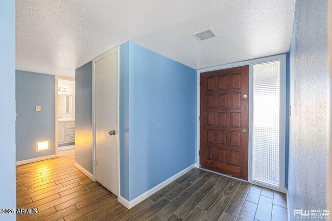401 Paladin Cir in Litchfield Park, AZ - Building Photo - Building Photo