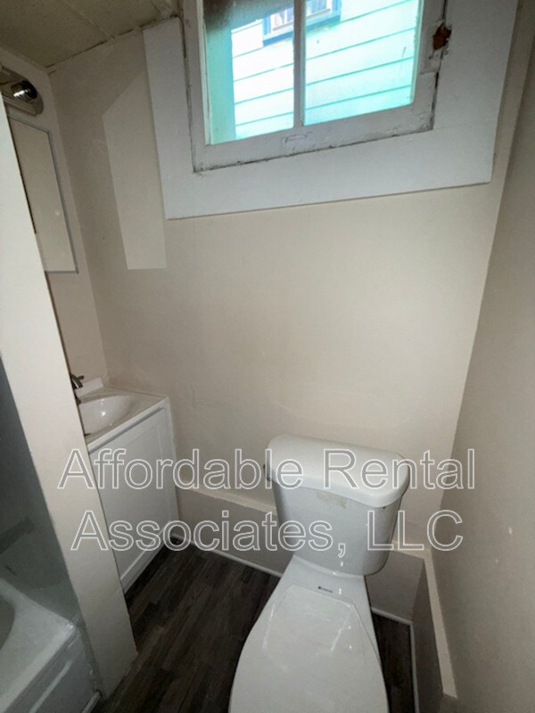 2338 W Becher St in Milwaukee, WI - Building Photo - Building Photo