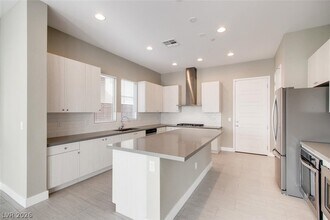 11285 Essence Point Ave in Las Vegas, NV - Foto de edificio - Building Photo
