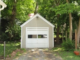 1209 S W Ave in Jackson, MI - Building Photo