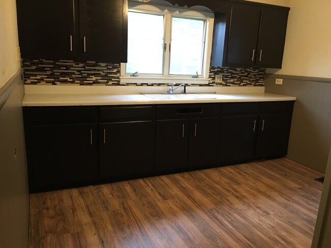 55 Jarvis St, Unit 2