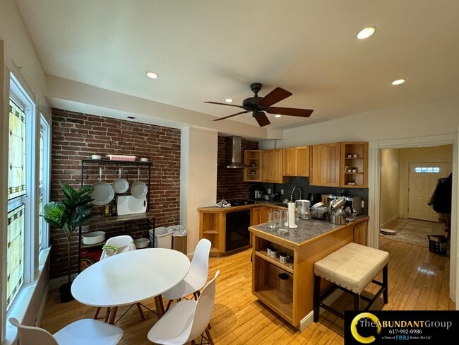 2 Hardwick St, Unit 1