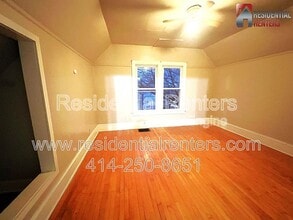234 N 37th St in Milwaukee, WI - Building Photo - Building Photo