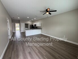 1390 SE Magnolia Loop in Lake City, FL - Building Photo