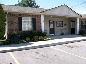 Ridgewood Apartments in Greenbrier, TN - Foto de edificio - Building Photo