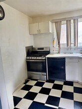 1804 Shipley Ave in Valley Stream, NY - Building Photo - Building Photo