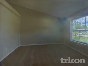 6896 Kettle Creek Dr in Jacksonville, FL - Foto de edificio - Building Photo