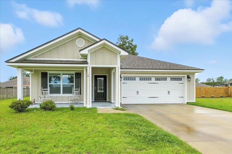 18 E Sycamore Trl, Unit 301 in Crawfordville, FL - Building Photo