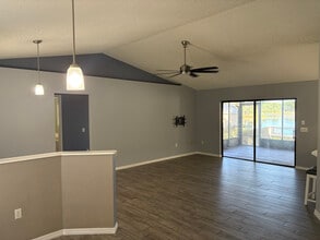 2235 W Springlake Dr in Dunnellon, FL - Building Photo - Building Photo