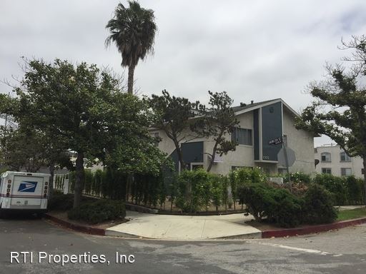 6900 Knowlton Pl in Los Angeles, CA - Building Photo