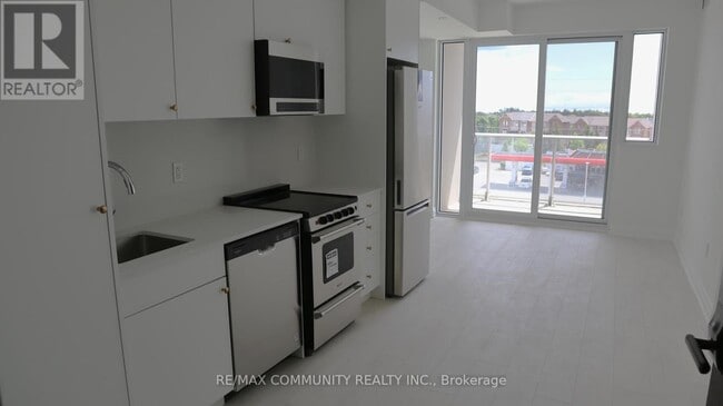 property at 412-412 Silver Maple Rd