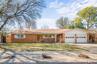 3423 56th St in Lubbock, TX - Building Photo