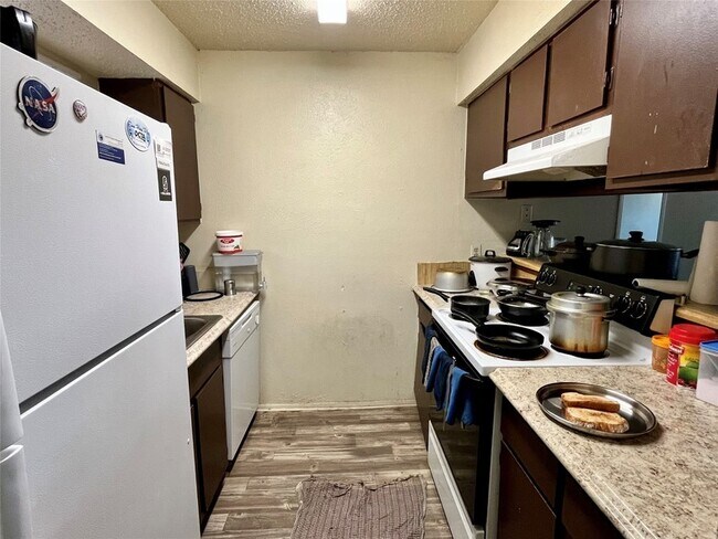 410 Bryan St, Unit 8 in Denton, TX - Building Photo - Building Photo