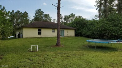 1013 Butler St E in Lehigh Acres, FL - Building Photo - Building Photo