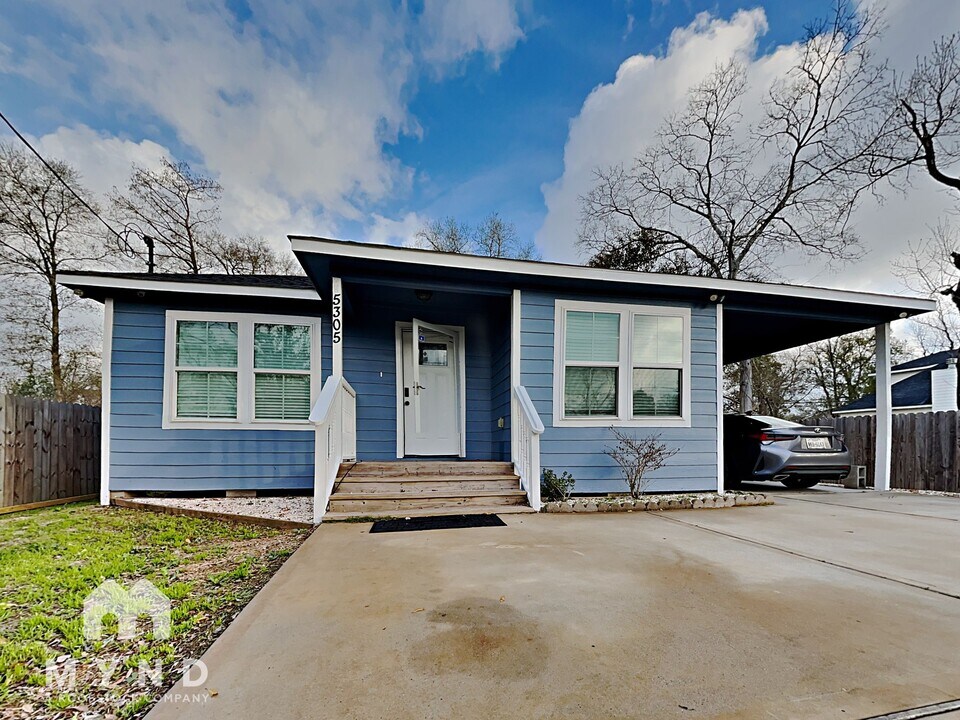 5305 Westbrook Rd in Houston, TX - Building Photo