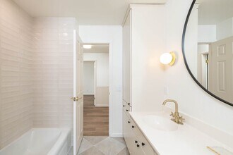 884 Shrewsbury Ln in Fayetteville, AR - Building Photo - Building Photo