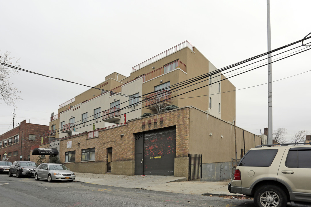 24-47 44th St in Astoria, NY - Foto de edificio