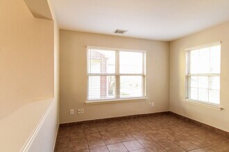 29415 Legends Hill Dr in Spring, TX - Foto de edificio - Building Photo