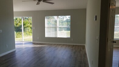 977-979 Graystone Ave in Lehigh Acres, FL - Building Photo - Building Photo