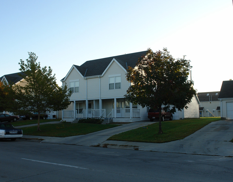 Clark Place Apartments in Omaha, NE - Building Photo