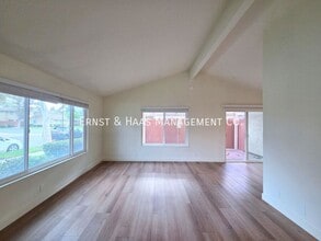 12512 Cuesta Dr in Cerritos, CA - Building Photo - Building Photo