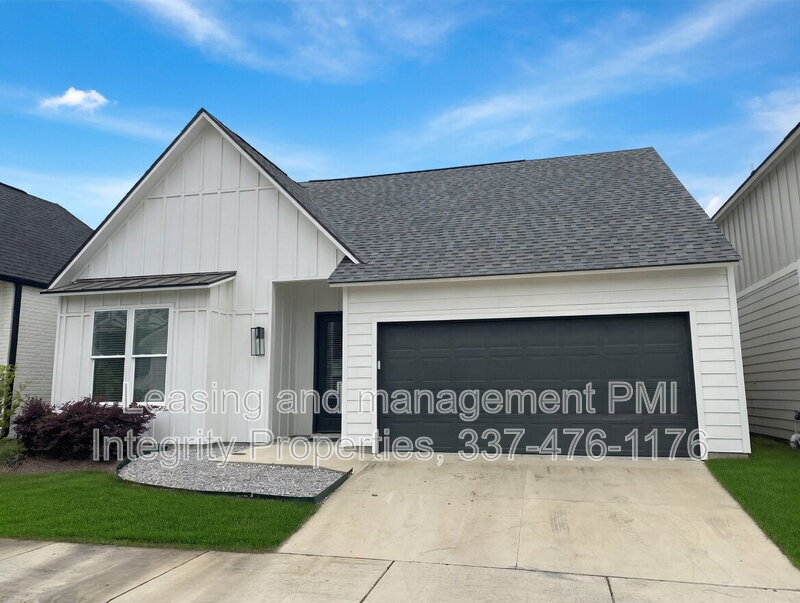 1564 Bowstring Dr in Baton Rouge, LA - Building Photo