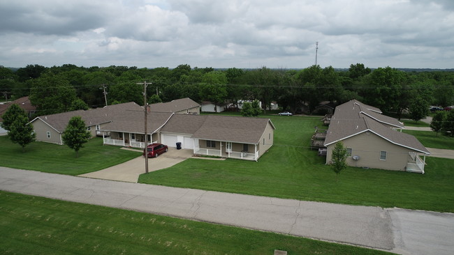 831 W 8th St in Fort Scott, KS - Building Photo - Building Photo