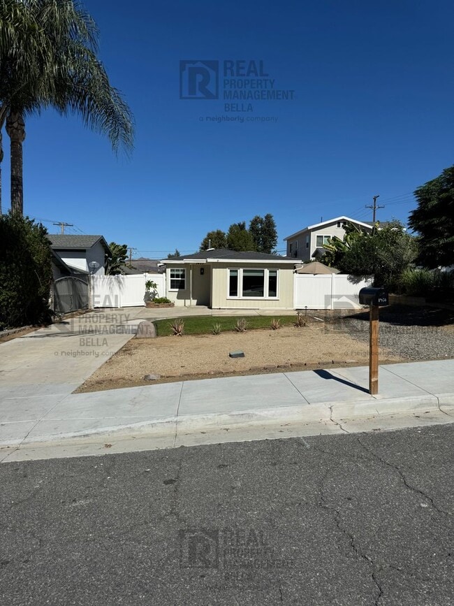 1403 W Sumner Ave in Lake Elsinore, CA - Building Photo - Building Photo
