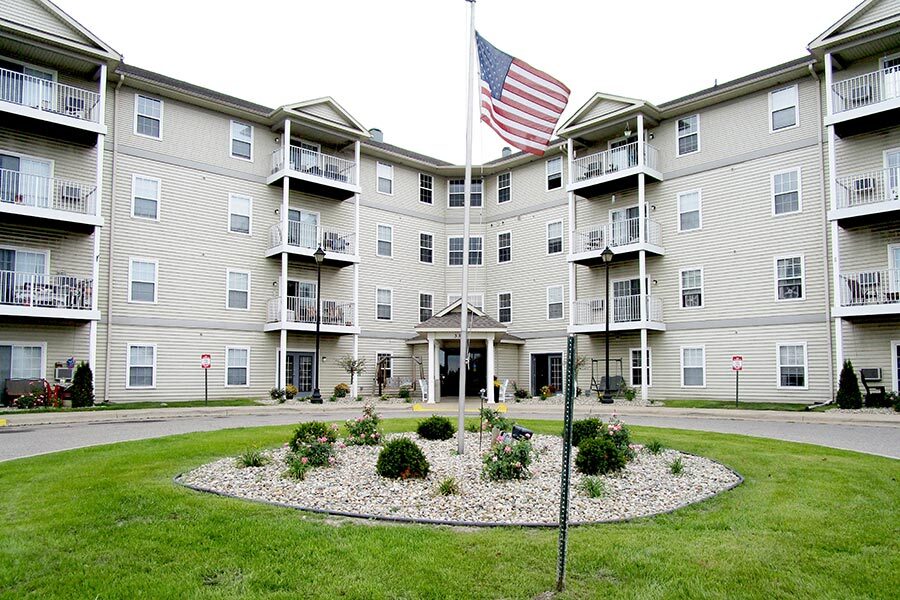 ST. CLAIR LANDINGS in Port Huron, MI - Building Photo