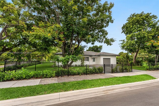 property at 810 NW 7th St