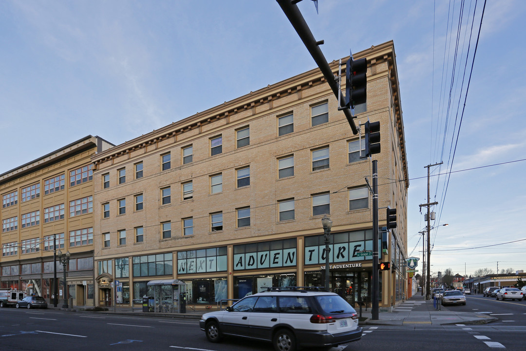 The Wilshire in Portland, OR - Building Photo