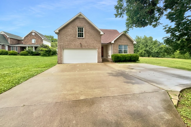 property at 2919 Tyne Ct