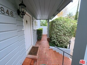 9846 Wanda Park Dr in Beverly Hills, CA - Building Photo - Building Photo