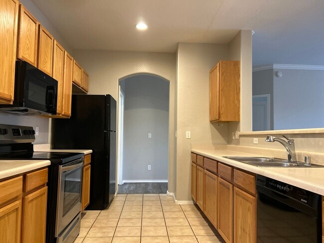 955 E Knox Rd in Chandler, AZ - Building Photo - Building Photo