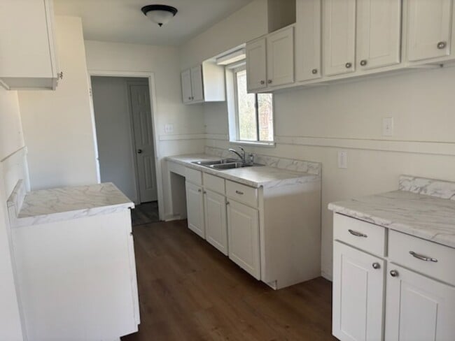 1539 Woodburn St in Jackson, MS - Building Photo - Building Photo