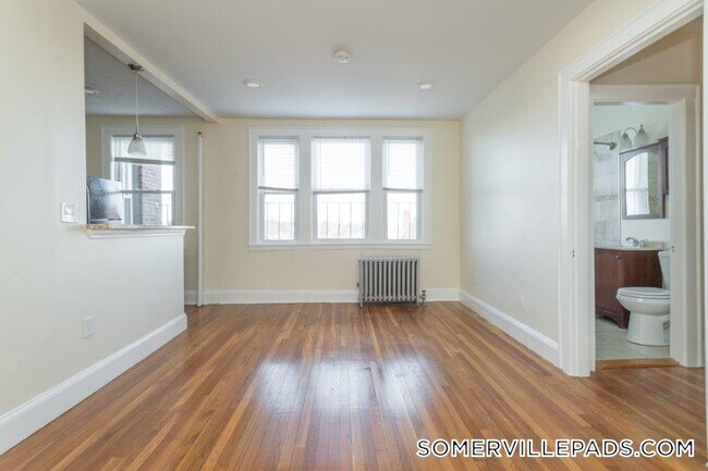 138 Highland Ave in Somerville, MA - Building Photo - Building Photo