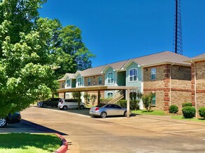 Panther Place Apartments in Longview, TX - Building Photo - Building Photo