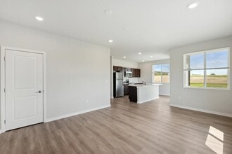 Fountain Terrace in West Des Moines, IA - Foto de edificio - Building Photo