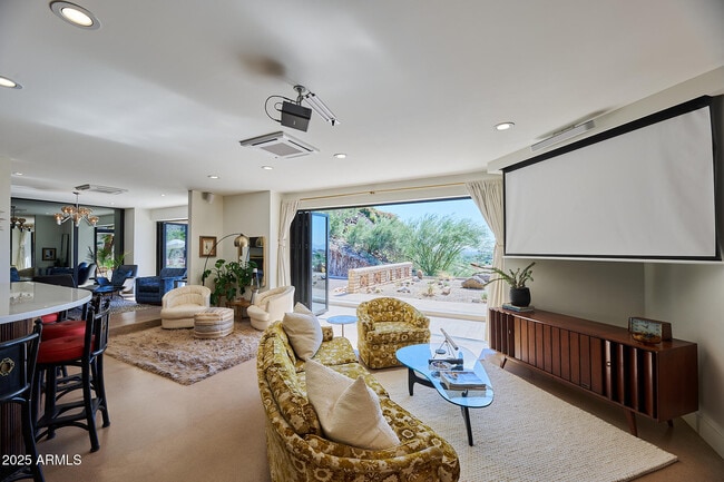 4016 E Flynn Ln in Paradise Valley, AZ - Building Photo - Building Photo