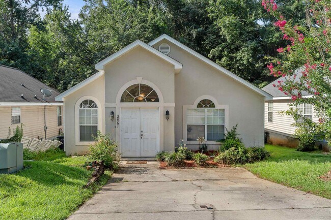 2961 Viking Way in Tallahassee, FL - Foto de edificio - Building Photo