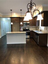 168 Central Ave in Metuchen, NJ - Building Photo - Building Photo