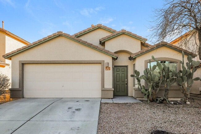 property at 6737 W Greenland Ct