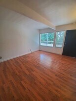 The Penrith Apartments in Seattle, WA - Building Photo