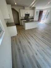 16185 Lozano St in Fontana, CA - Building Photo - Building Photo