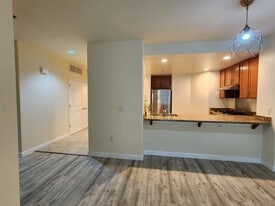 423 7th St, Unit 203 in Oakland, CA - Building Photo