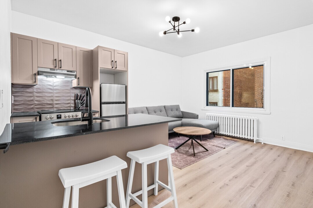 3475 Stanley Rue in Montréal, QC - Building Photo