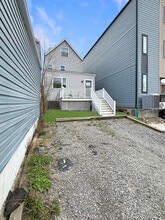 239 N Aiken Ave in Pittsburgh, PA - Building Photo - Building Photo