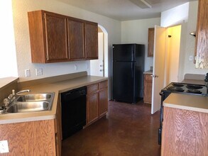 3711 John Chisholm Loop in Killeen, TX - Foto de edificio - Building Photo